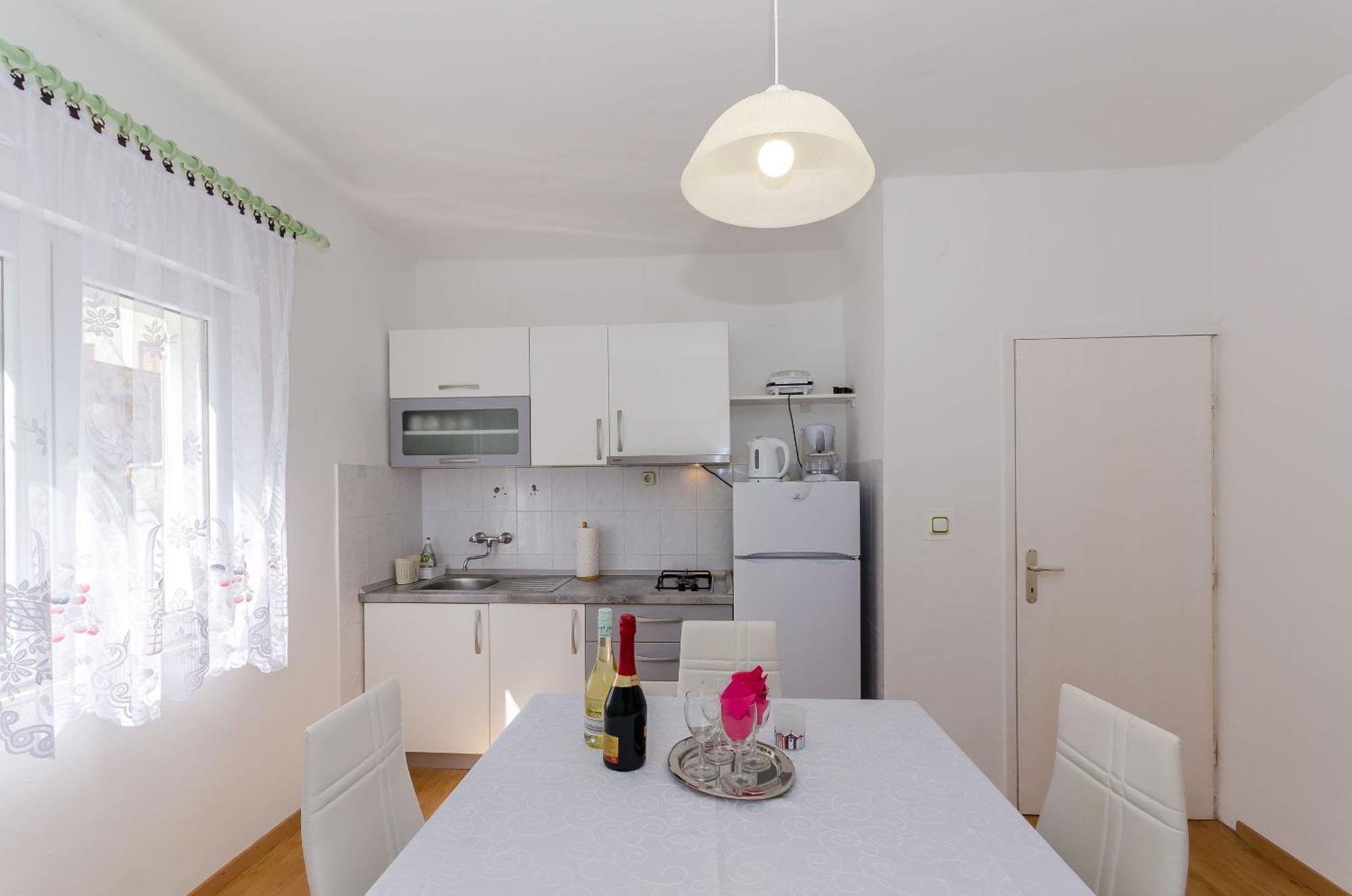 Apartments Jakov Jelsa  Esterno foto