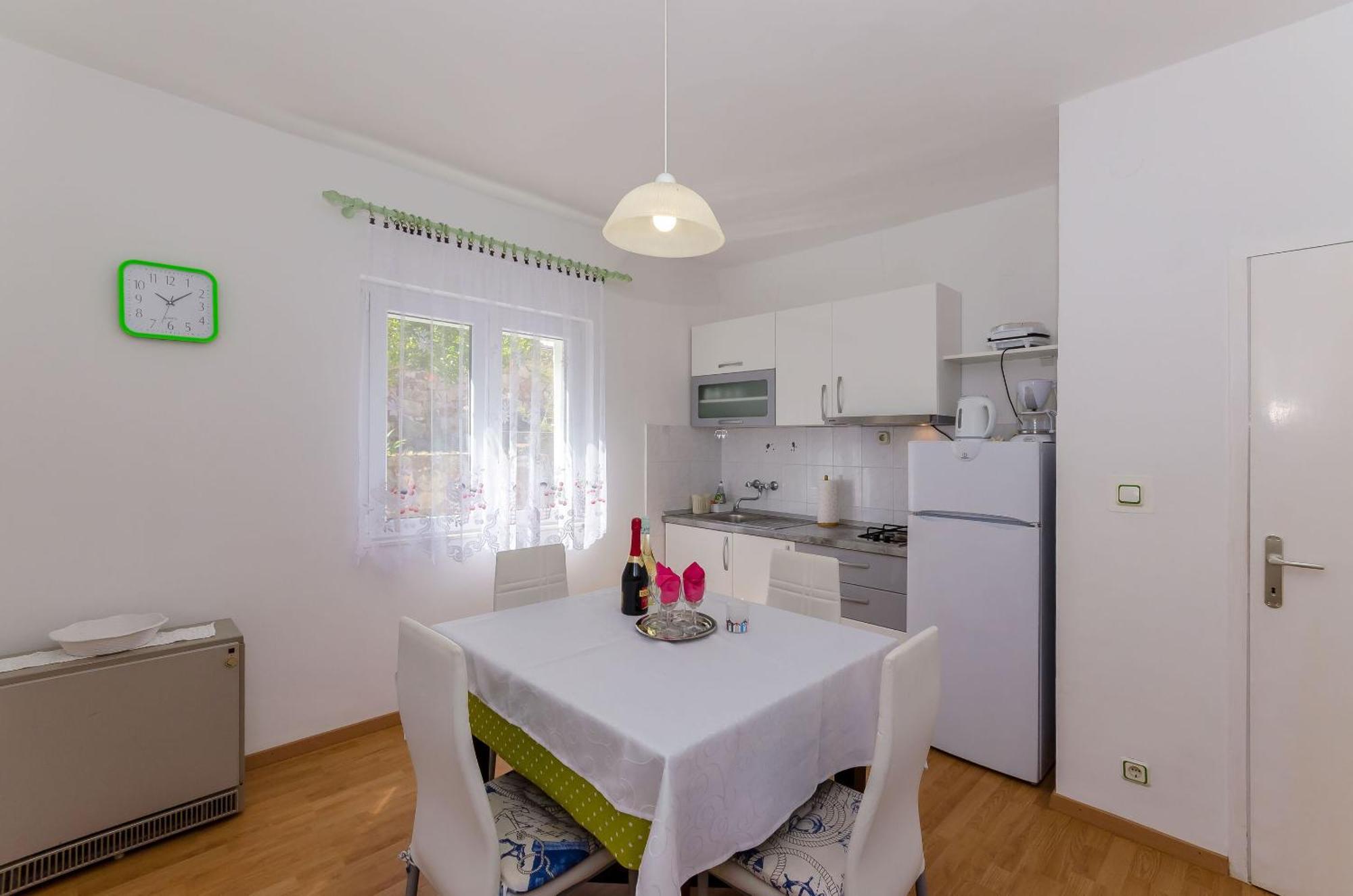 Apartments Jakov Jelsa  Esterno foto
