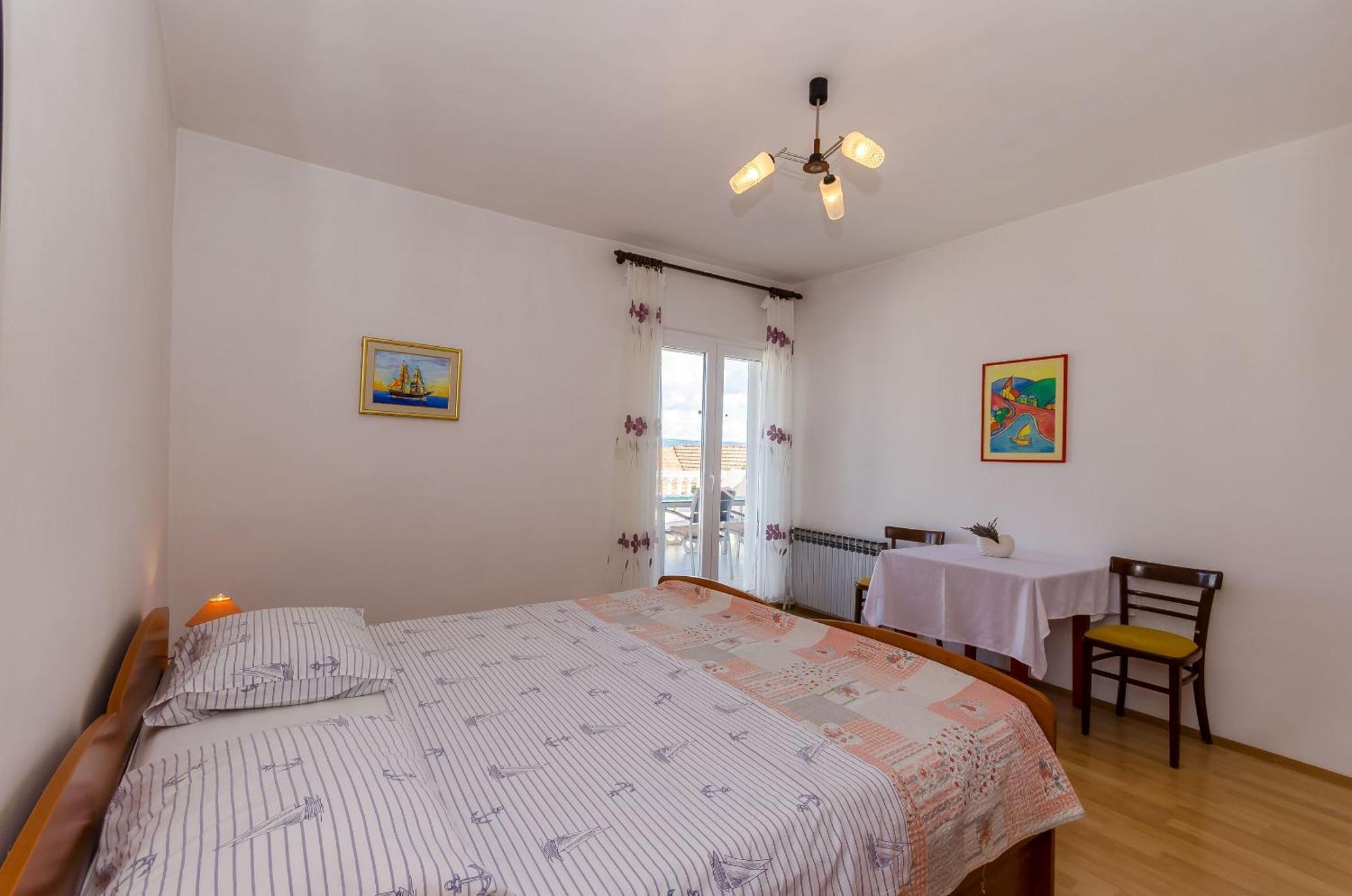 Apartments Jakov Jelsa  Esterno foto