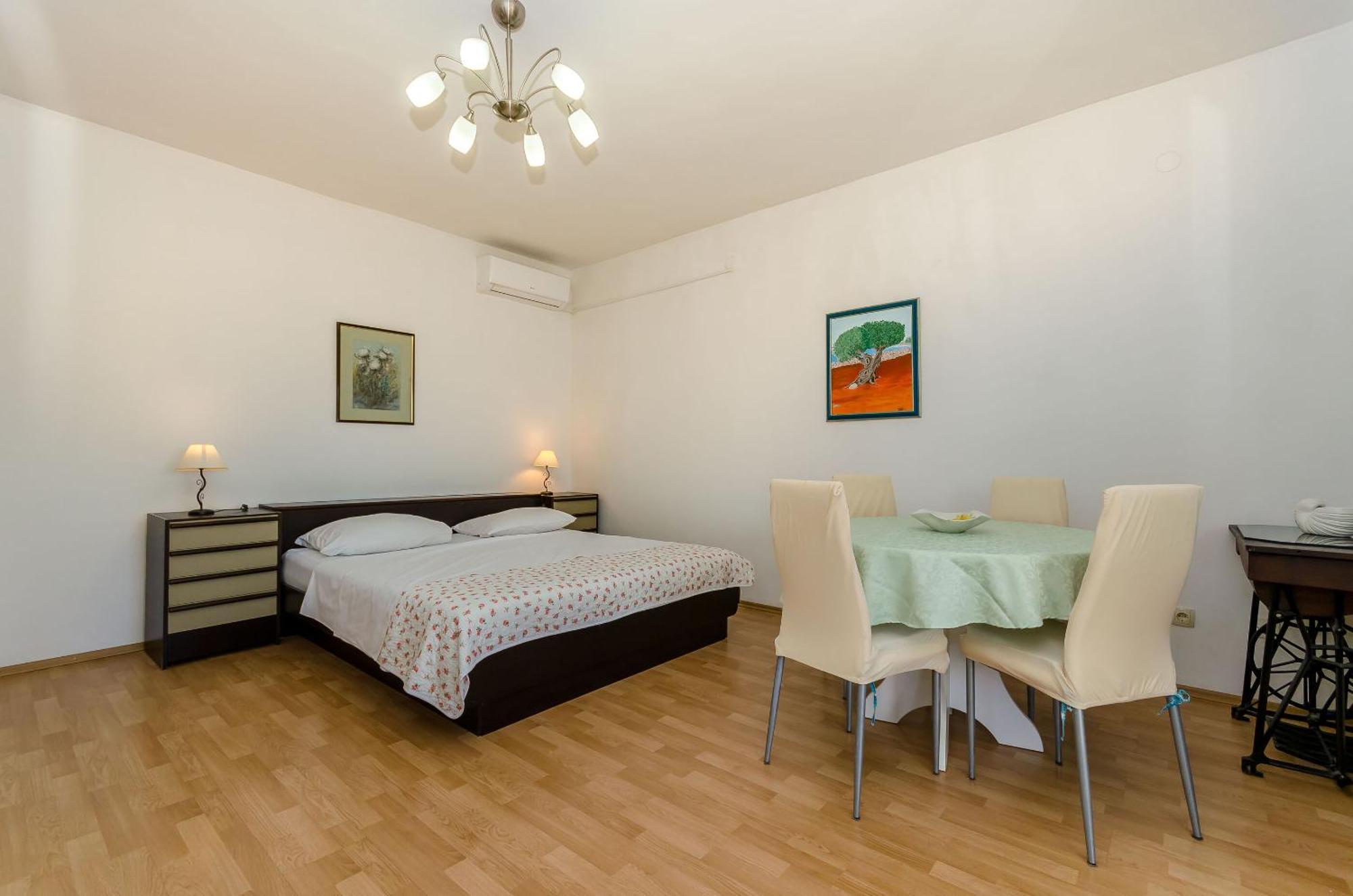 Apartments Jakov Jelsa  Esterno foto